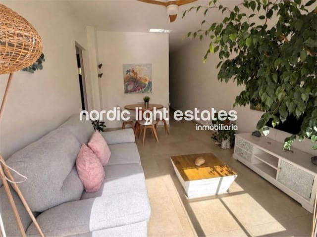 2 makuuhuone Huoneisto myytävänä paikassa Nerja - 315 000 € (Ref: 9823818)