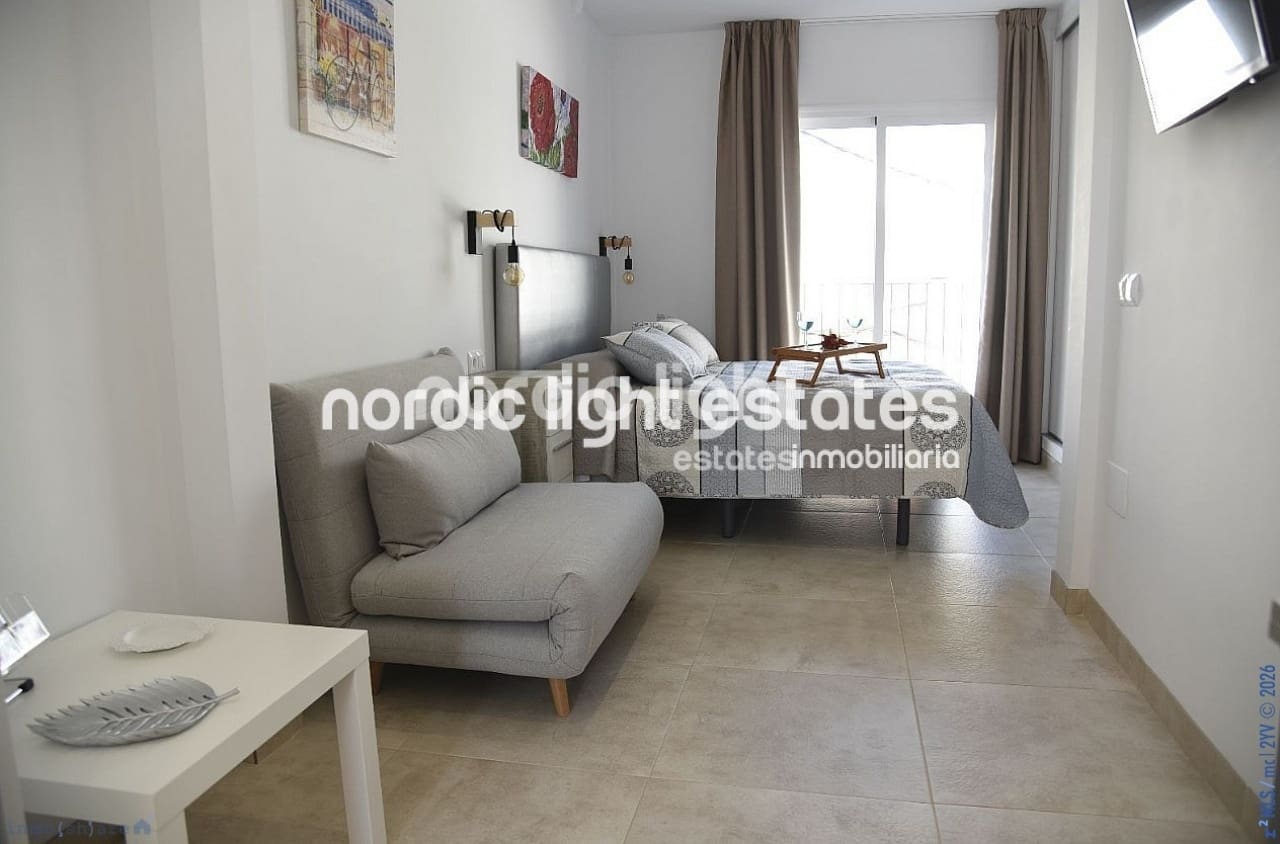 Pareado de 2 habitaciones en Nerja en venta - 420.000 € (Ref: 9827431)