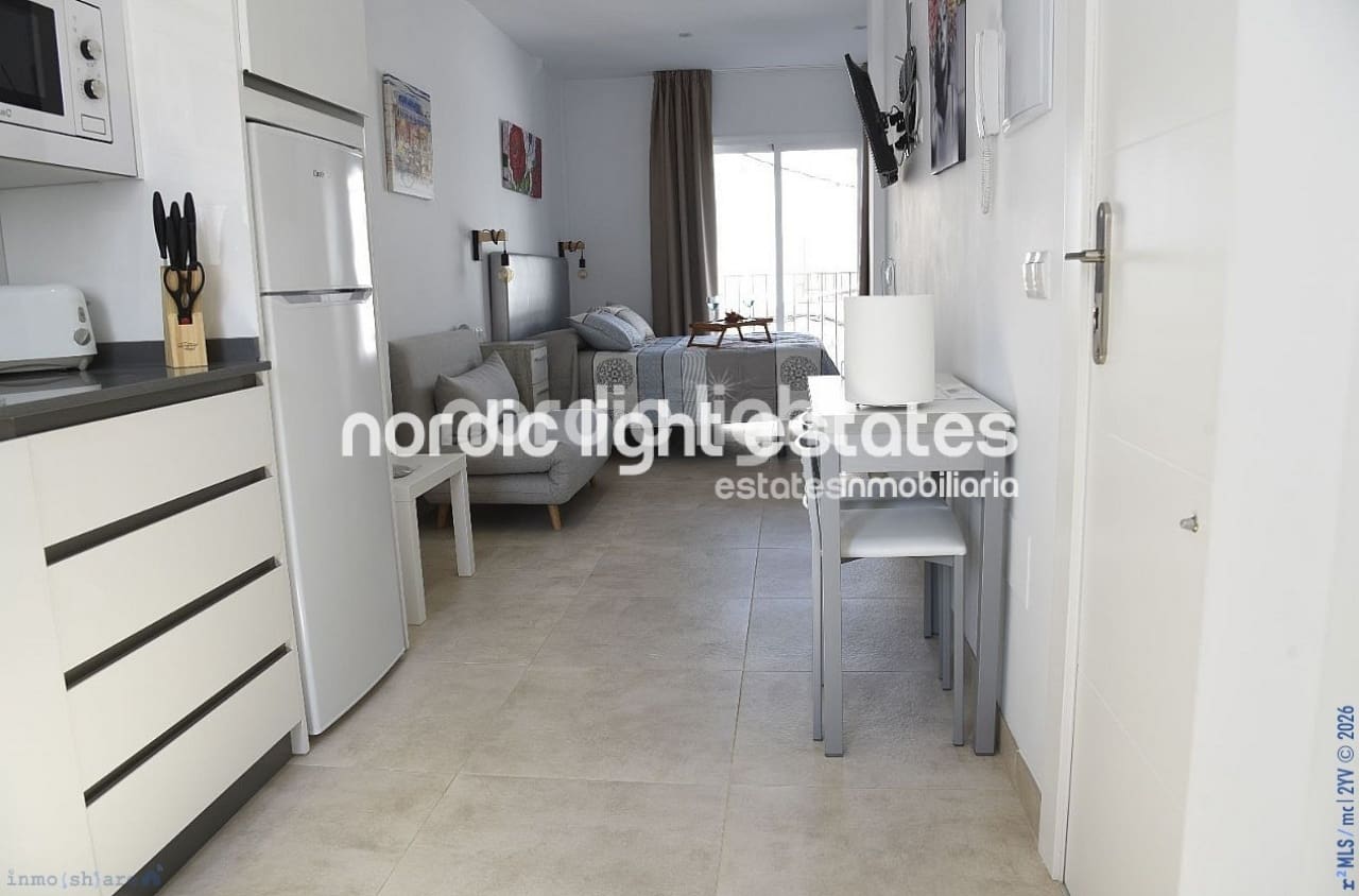 Pareado de 2 habitaciones en Nerja en venta - 420.000 € (Ref: 9827431)