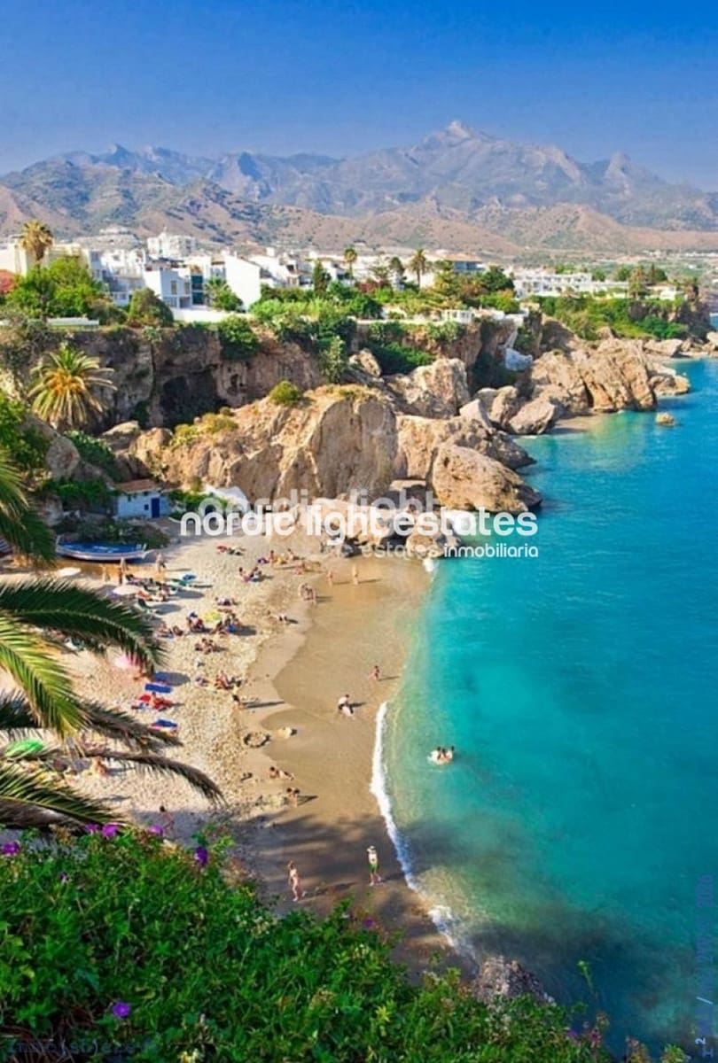Pareado de 2 habitaciones en Nerja en venta - 420.000 € (Ref: 9827431)