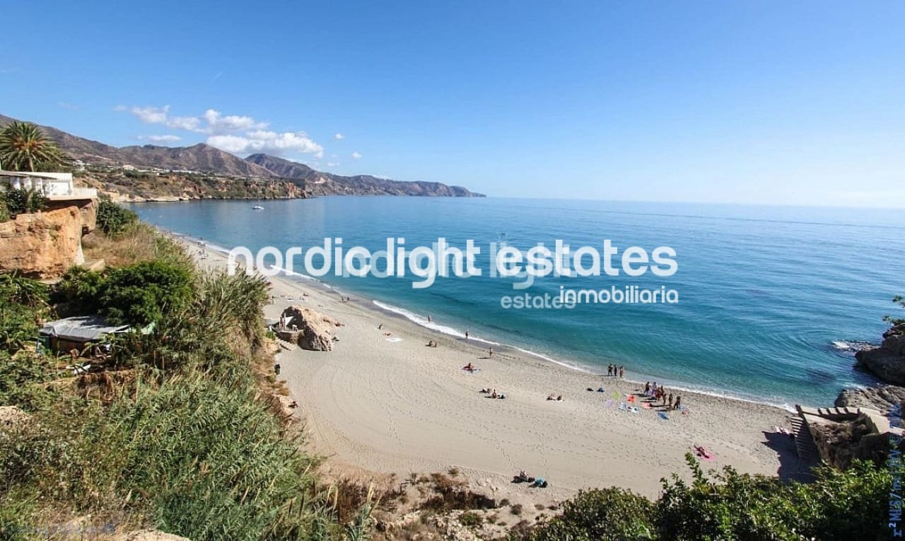 Pareado de 2 habitaciones en Nerja en venta - 420.000 € (Ref: 9827431)