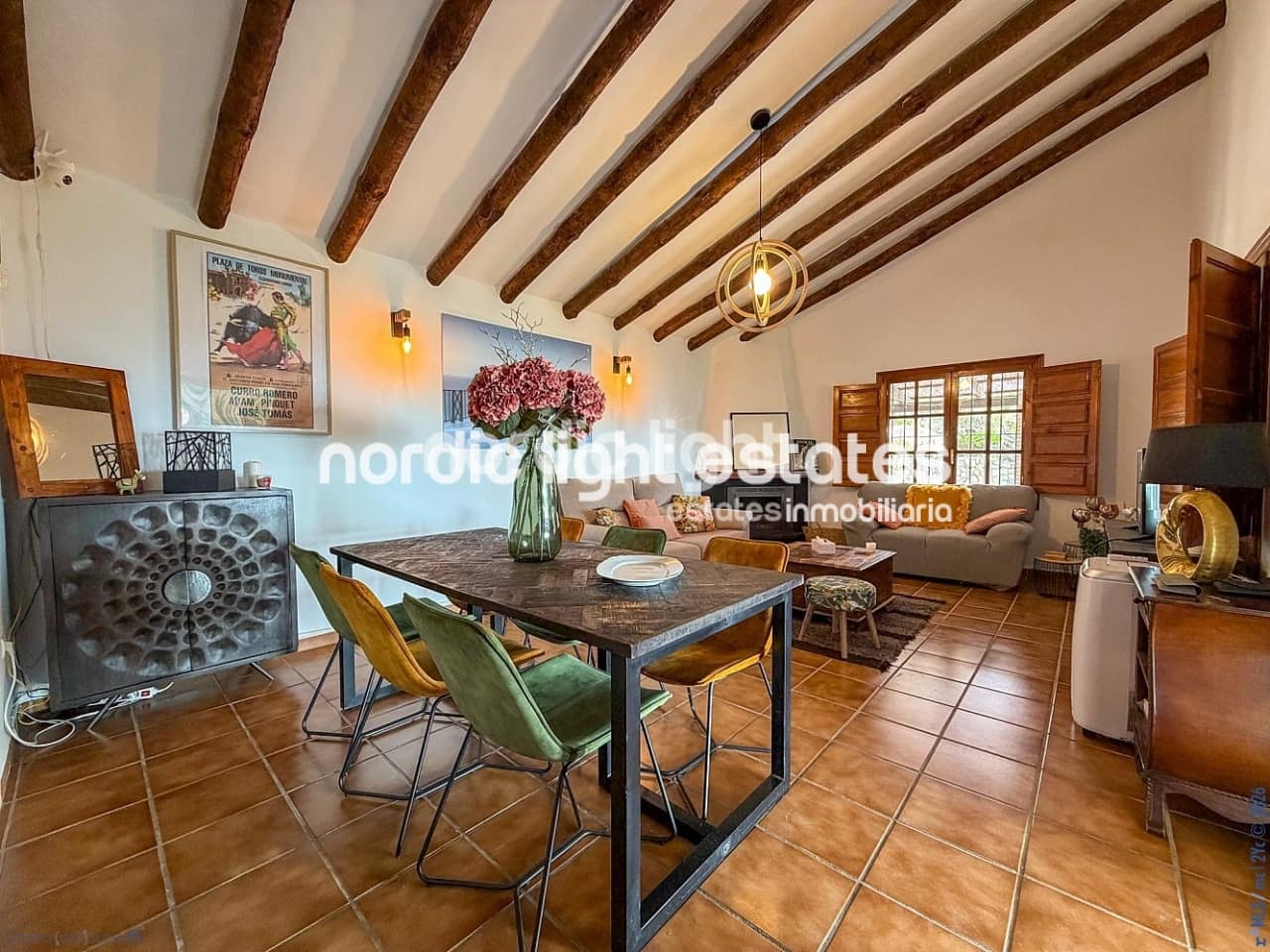 2 chambre Finca/Maison de Campagne à vendre à Torrox avec piscine - 375 000 € (Ref: 9827606)