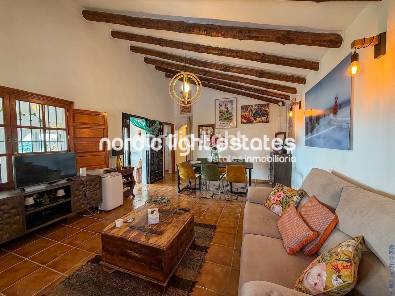 2 chambre Finca/Maison de Campagne à vendre à Torrox avec piscine - 375 000 € (Ref: 9827606)