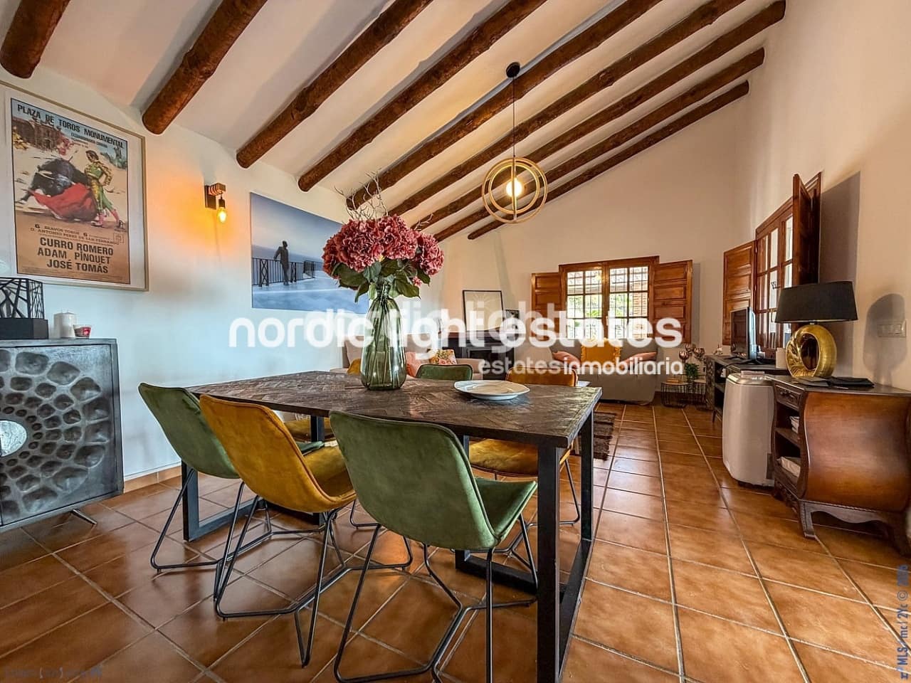 2 chambre Finca/Maison de Campagne à vendre à Torrox avec piscine - 375 000 € (Ref: 9827606)