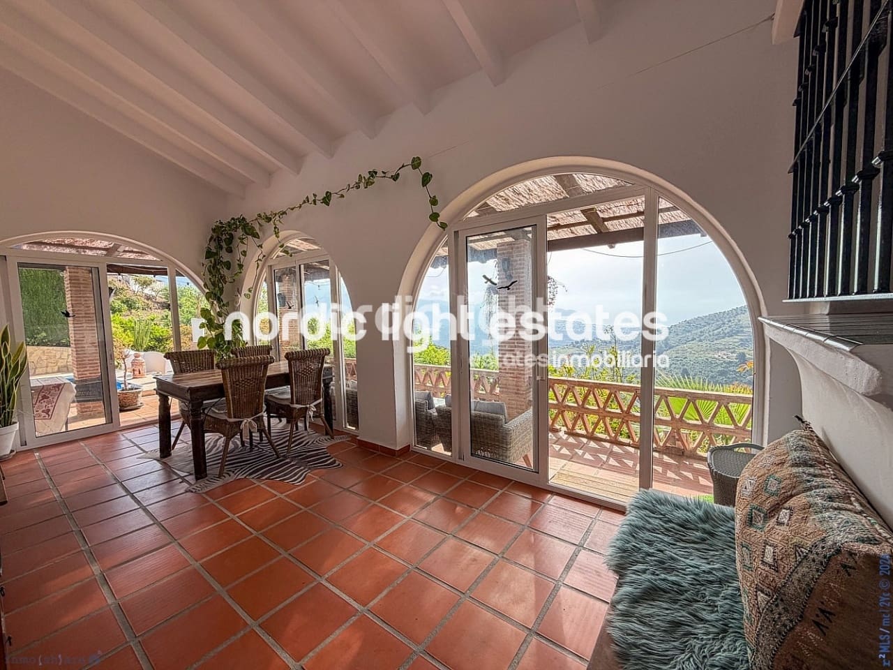 2 chambre Finca/Maison de Campagne à vendre à Torrox avec piscine - 375 000 € (Ref: 9827606)