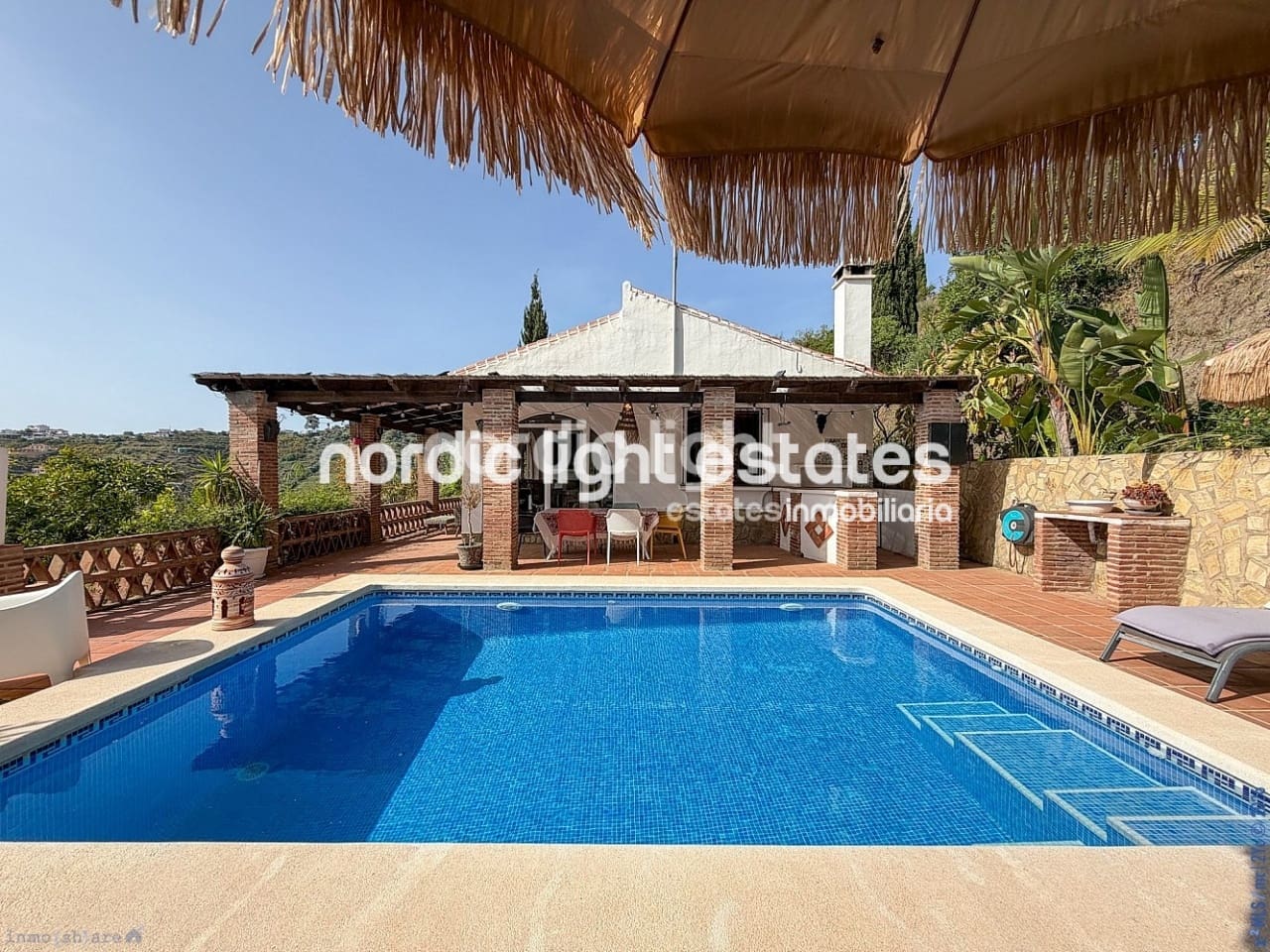 2 chambre Finca/Maison de Campagne à vendre à Torrox avec piscine - 375 000 € (Ref: 9827606)