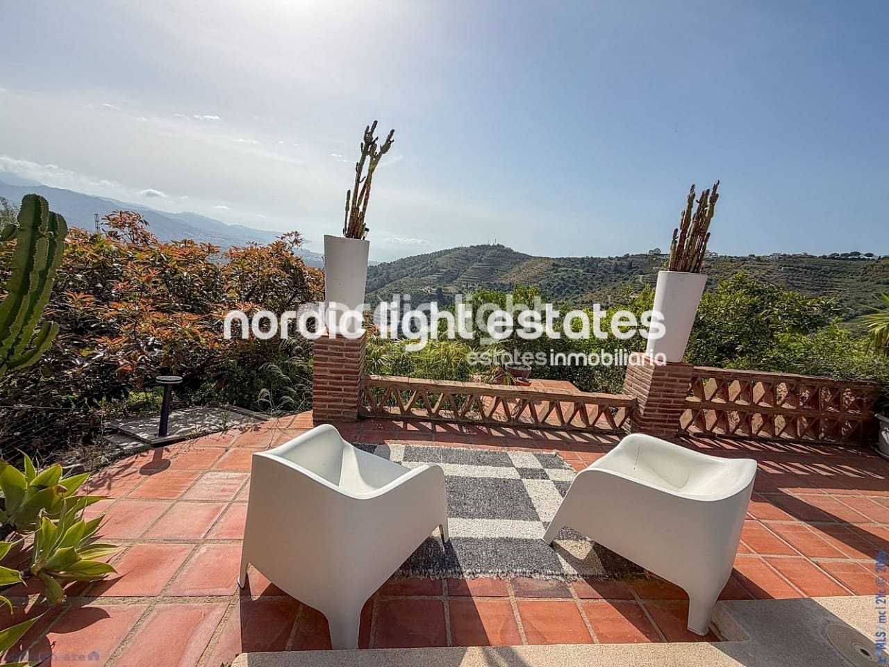 2 chambre Finca/Maison de Campagne à vendre à Torrox avec piscine - 375 000 € (Ref: 9827606)