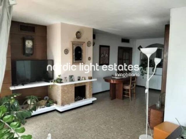 4 soveværelse Lejlighed til salg i Torremolinos med swimmingpool garage - € 590.000 (Ref: 9827704)