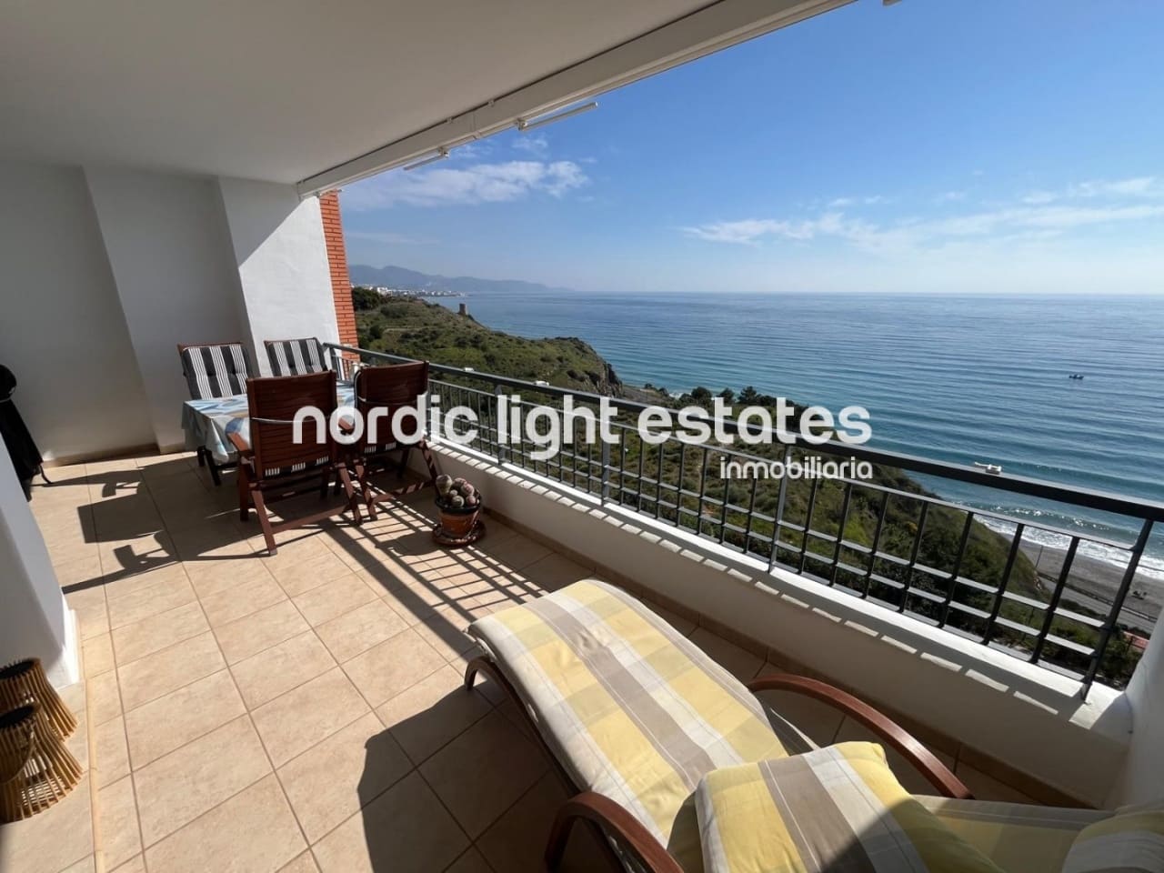 2 quarto Apartamento para venda em Torrox-Costa com piscina garagem - 415 000 € (Ref: 9829940)