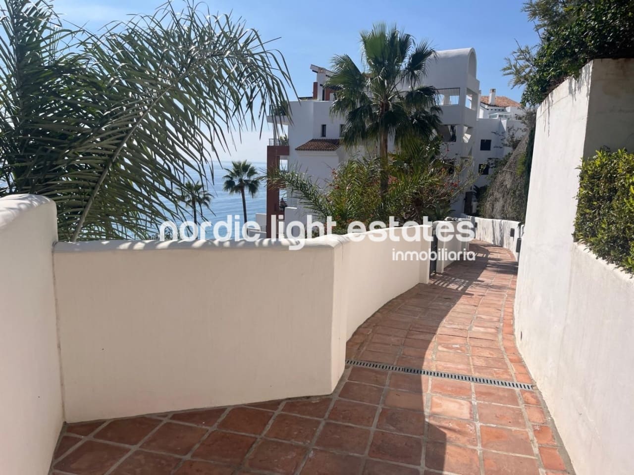 2 quarto Apartamento para venda em Torrox-Costa com piscina garagem - 415 000 € (Ref: 9829940)