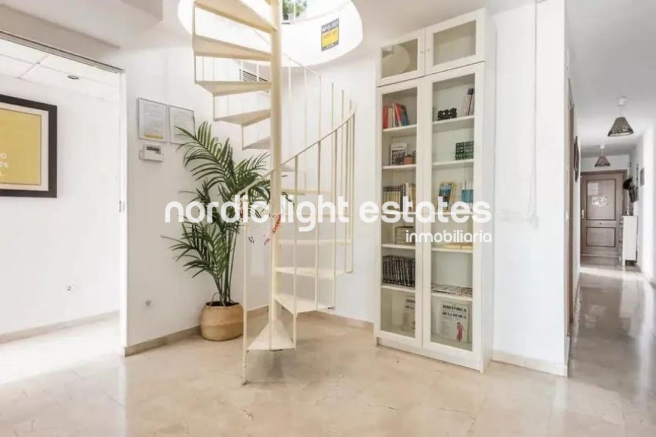 4 slaapkamer Penthouse te koop in Malaga stad - € 600.000 (Ref: 9832362)