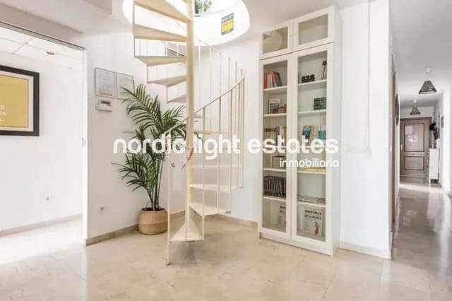 4 soverom Penthouse til salgs i Málaga by - € 600 000 (Ref: 9832362)