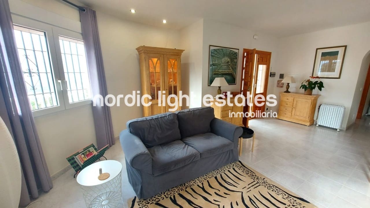 5 bedroom Finca/Country House for sale in Torrox with pool garage - € 670,000 (Ref: 9832363)