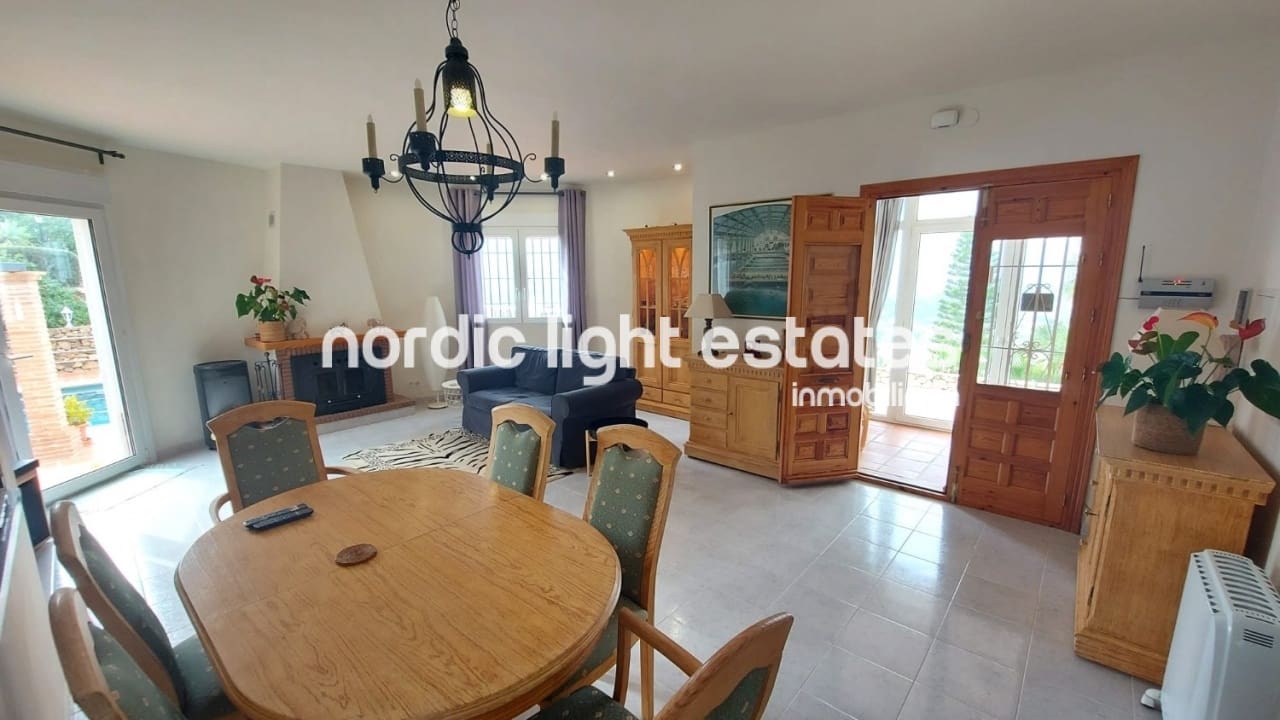 5 bedroom Finca/Country House for sale in Torrox with pool garage - € 670,000 (Ref: 9832363)