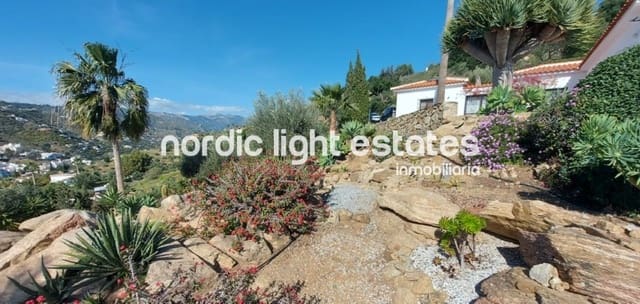 5 chambre Finca/Maison de Campagne à vendre à Torrox avec piscine garage - 670 000 € (Ref: 9832363)