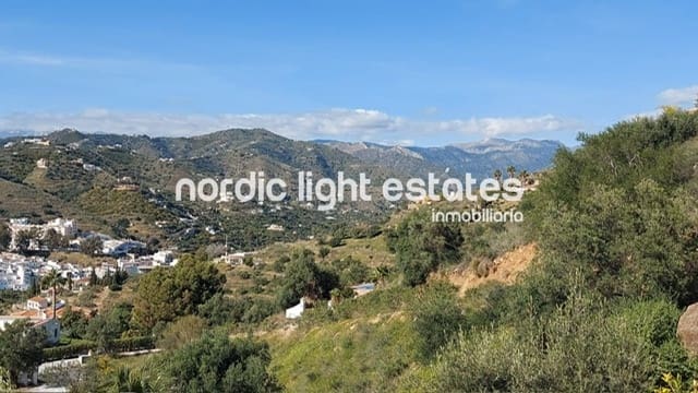 5 chambre Finca/Maison de Campagne à vendre à Torrox avec piscine garage - 670 000 € (Ref: 9832363)