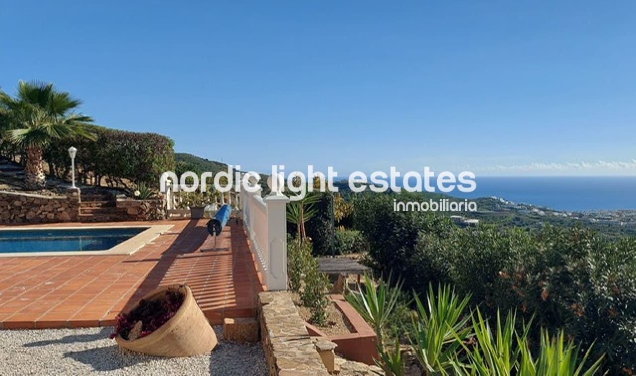 5 bedroom Finca/Country House for sale in Torrox with pool garage - € 670,000 (Ref: 9832363)