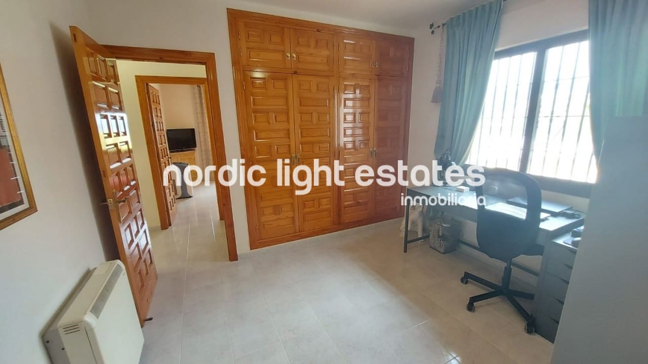 5 bedroom Finca/Country House for sale in Torrox with pool garage - € 670,000 (Ref: 9832363)