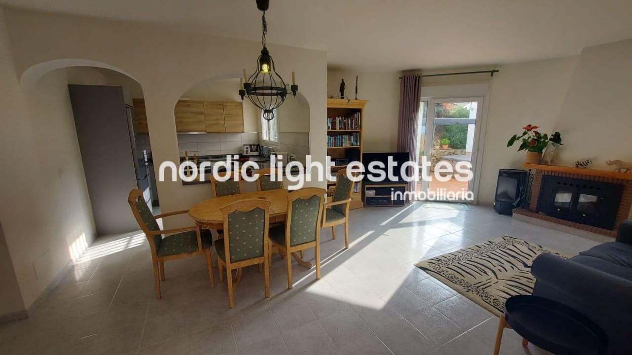 5 bedroom Finca/Country House for sale in Torrox with pool garage - € 670,000 (Ref: 9832363)