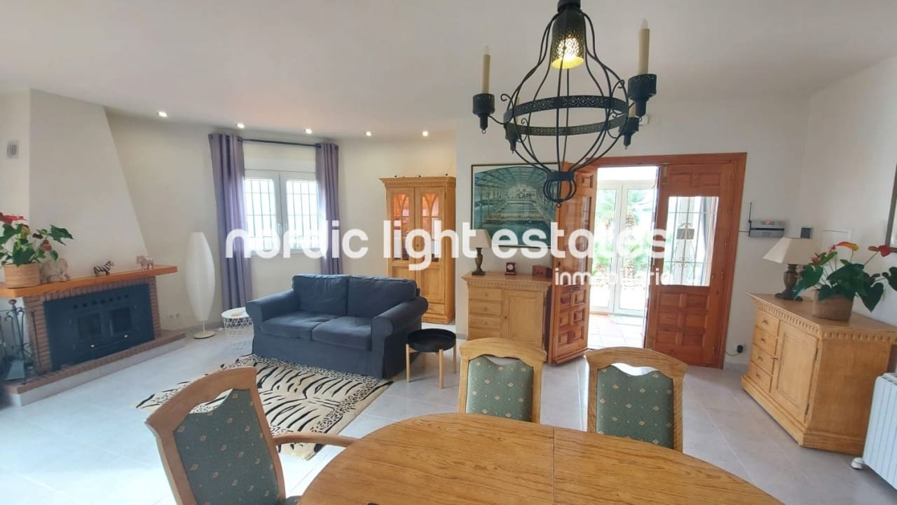 5 bedroom Finca/Country House for sale in Torrox with pool garage - € 670,000 (Ref: 9832363)
