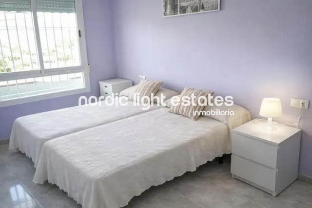 1 quarto Apartamento para venda em Torrox-Costa, Torrox com piscina garagem - 220 000 € (Ref: 9844318)
