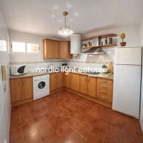 1 quarto Apartamento para venda em Torrox-Costa, Torrox com piscina garagem - 220 000 € (Ref: 9844318)