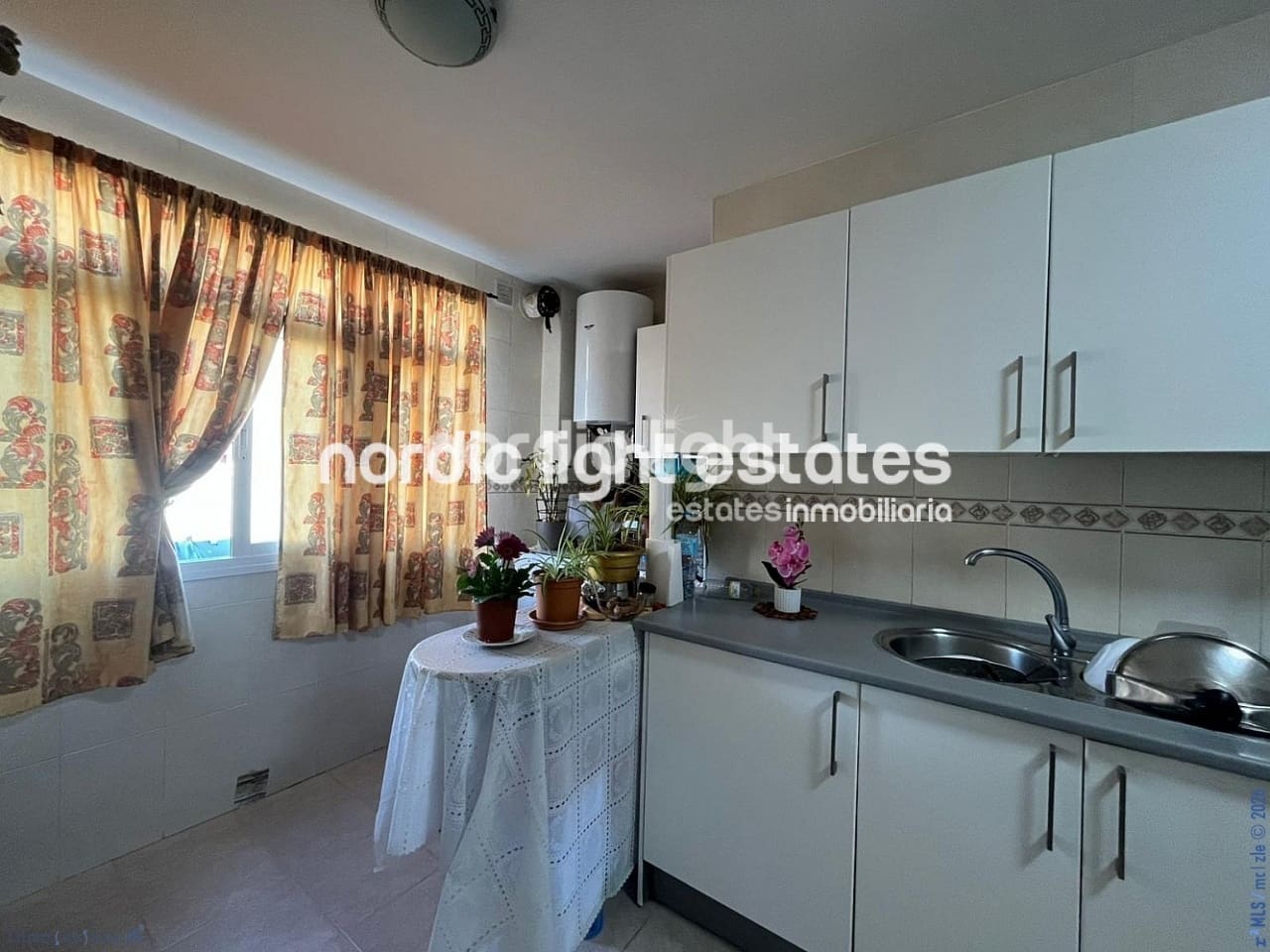 2 bedroom Apartment for sale in Velez-Malaga - € 247,000 (Ref: 9844319)