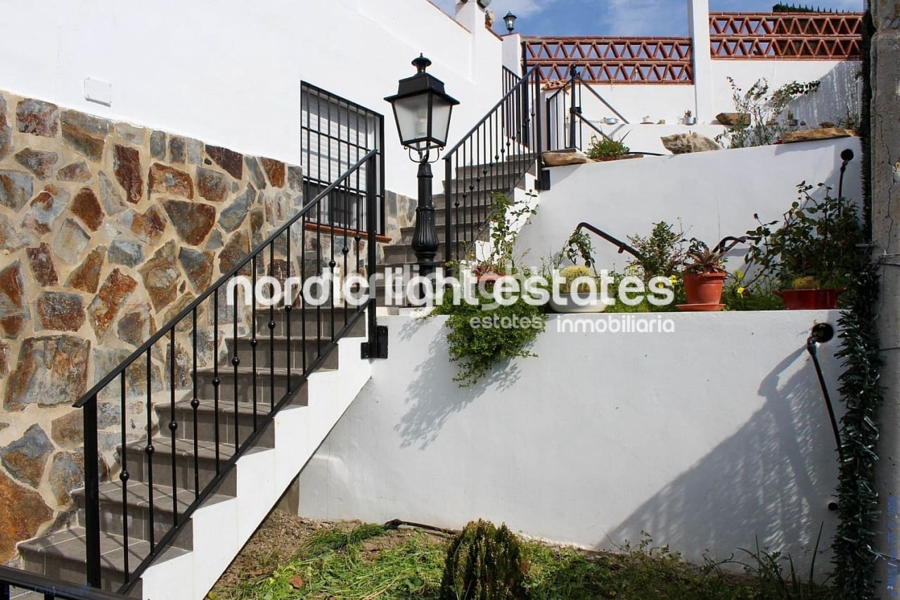 3 bedroom Finca/Country House for sale in Torrox with pool garage - € 329,900 (Ref: 9844320)