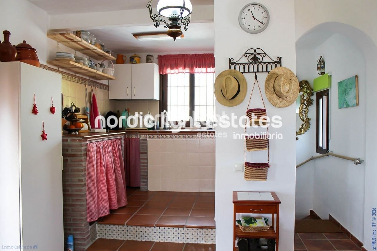 3 bedroom Finca/Country House for sale in Torrox with pool garage - € 329,900 (Ref: 9844320)