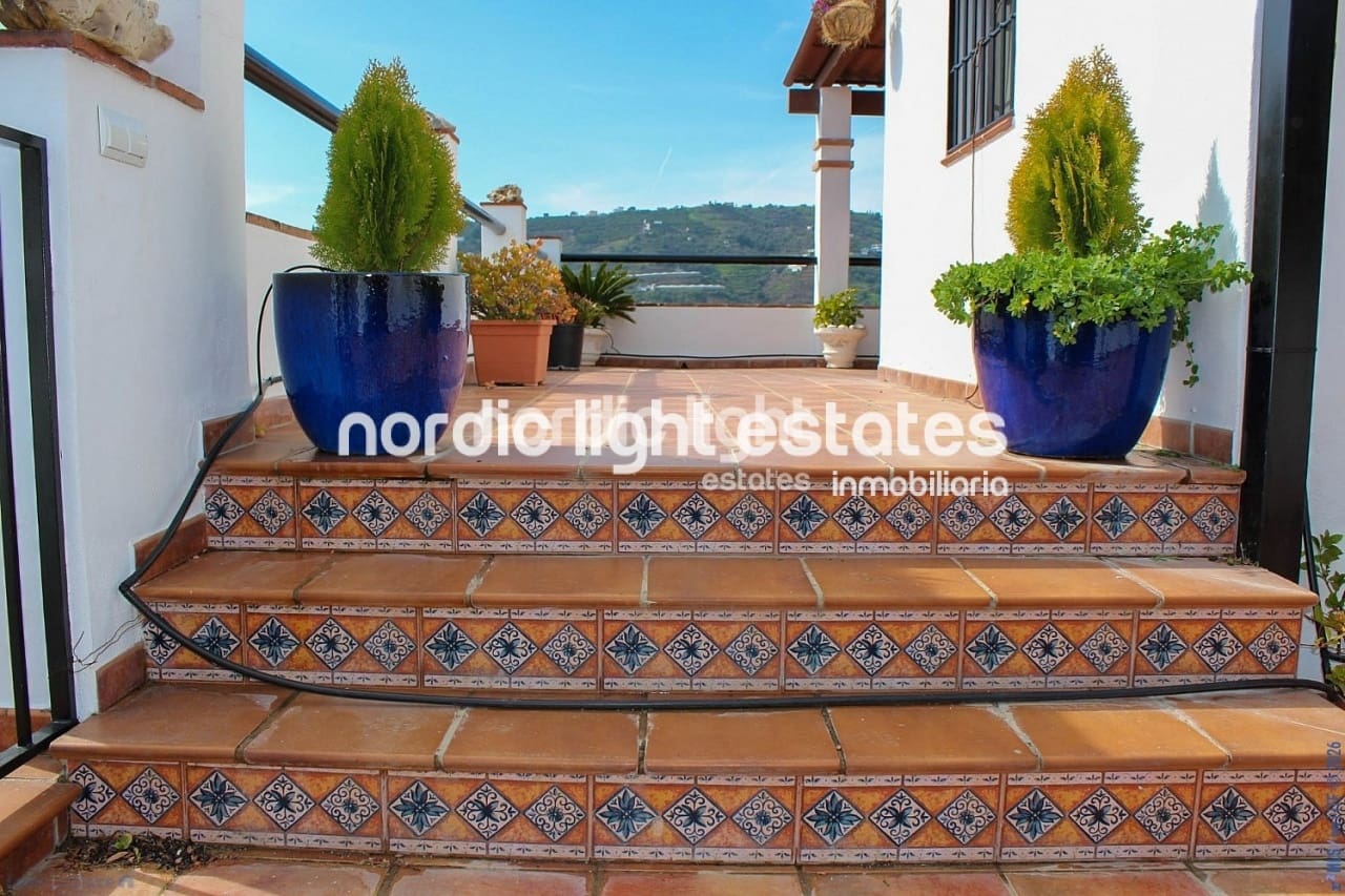 3 bedroom Finca/Country House for sale in Torrox with pool garage - € 329,900 (Ref: 9844320)