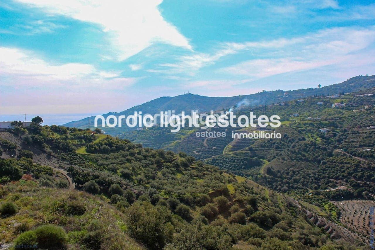 3 bedroom Finca/Country House for sale in Torrox with pool garage - € 329,900 (Ref: 9844320)