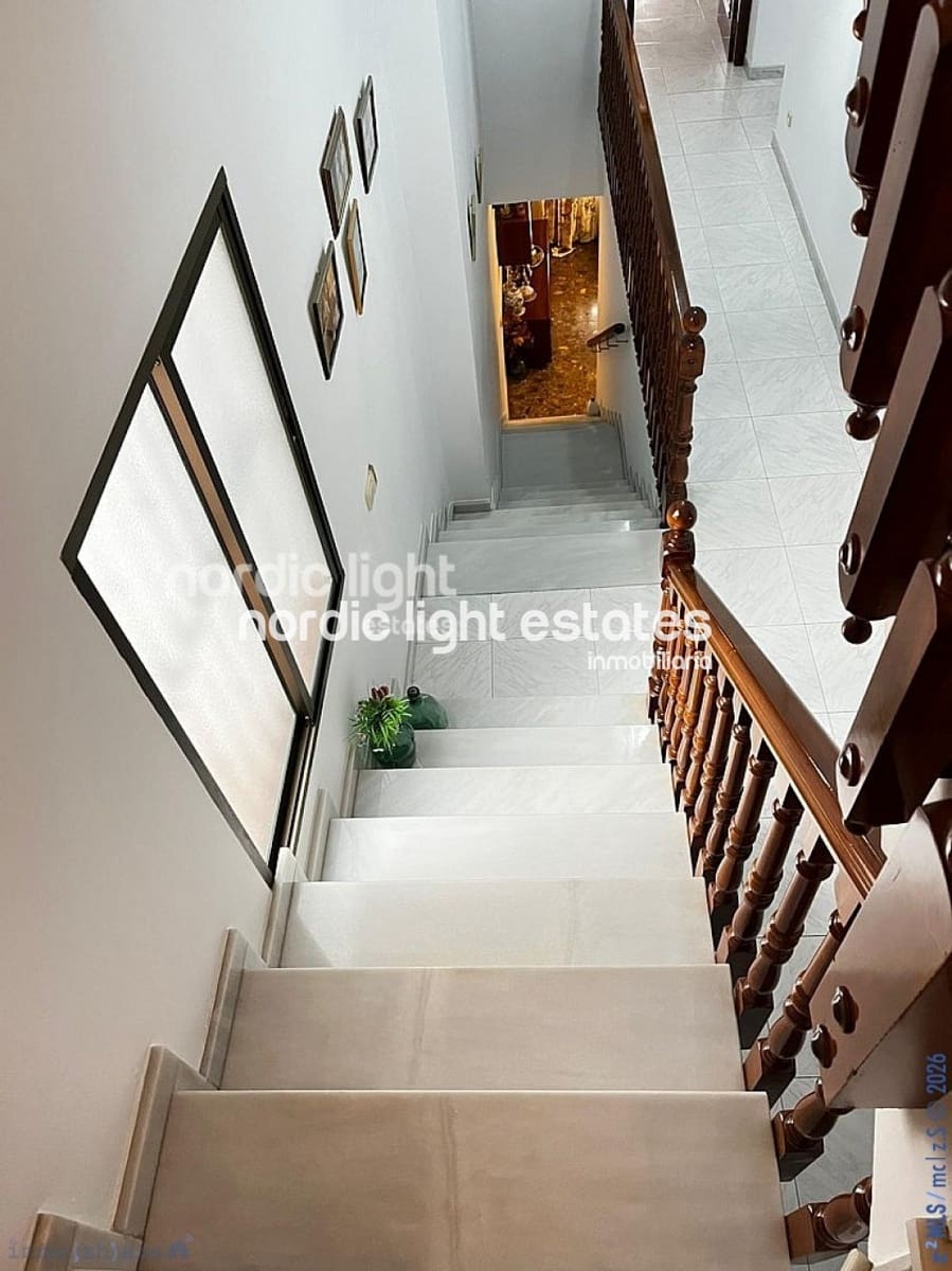 5 soverom Kjedet enebolig til salgs i Algarrobo - € 249 900 (Ref: 9847765)