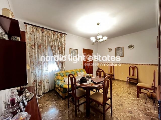 5 soverom Kjedet enebolig til salgs i Algarrobo - € 249 900 (Ref: 9847765)