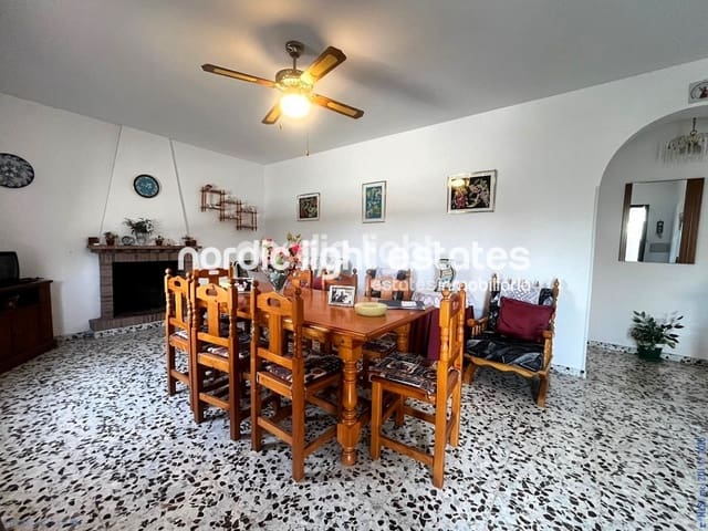 3 Zimmer Finca/Landgut zu verkaufen in Alcaucín mit Garage - 375.000 € (Ref: 9847931)