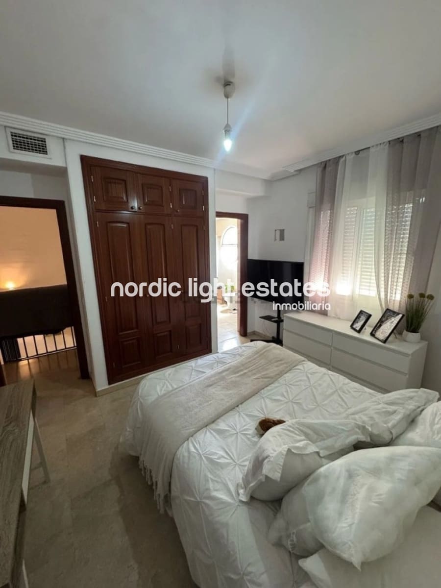 3 sypialnia Dom blizniak na sprzedaż w Miasto Malaga - 540 000 € (Ref: 9848185)