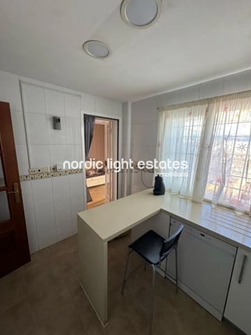 3 sypialnia Dom blizniak na sprzedaż w Cruz de Humilladero, Miasto Málaga - 540 000 € (Ref: 9848185)