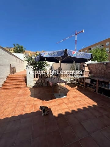 3 sypialnia Dom blizniak na sprzedaż w Cruz de Humilladero, Miasto Málaga - 540 000 € (Ref: 9848185)