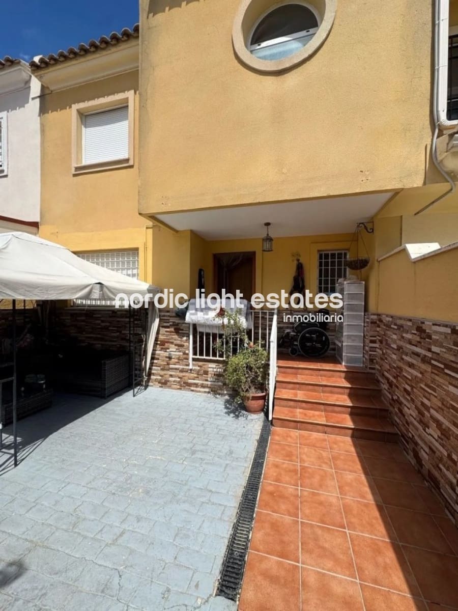 3 sypialnia Dom blizniak na sprzedaż w Miasto Malaga - 540 000 € (Ref: 9848185)