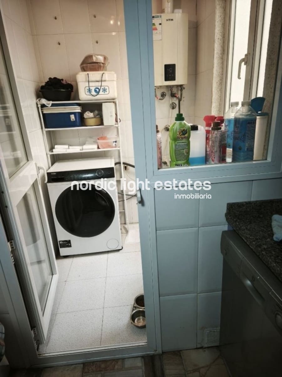 3 soverom Leilighet til salgs i Malaga by med svømmebasseng garasje - € 400 000 (Ref: 9850197)