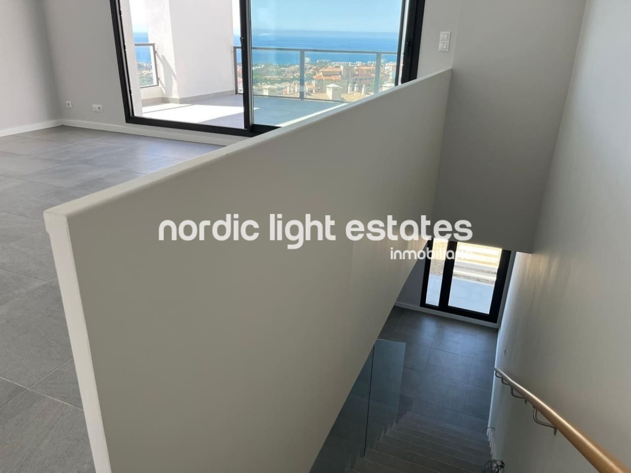 3 sypialnia Dom blizniak na sprzedaż w Miasto Malaga z basenem garażem - 699 000 € (Ref: 9850429)