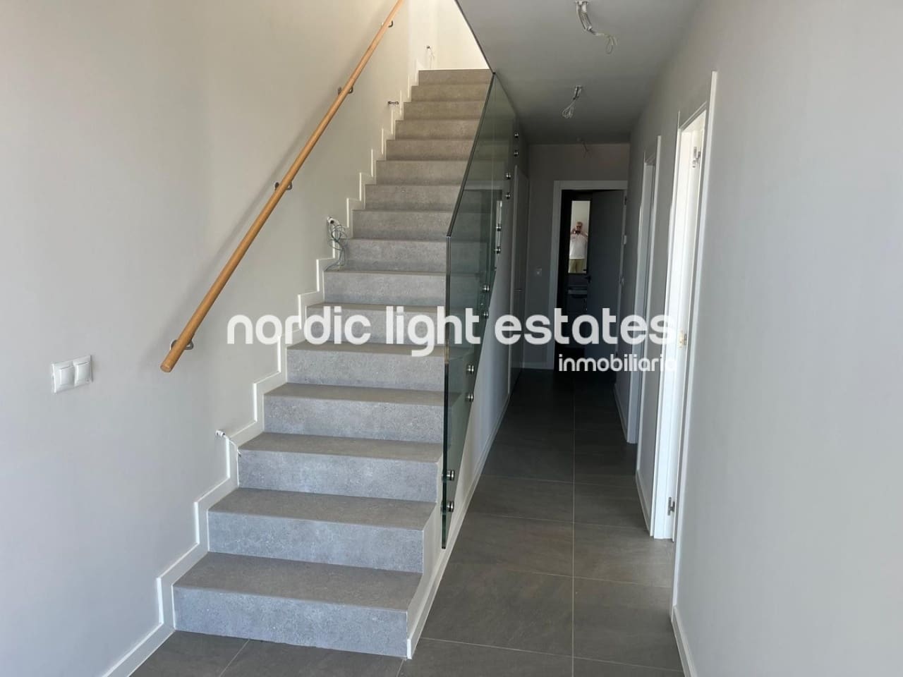 3 sypialnia Dom blizniak na sprzedaż w Miasto Malaga z basenem garażem - 699 000 € (Ref: 9850429)