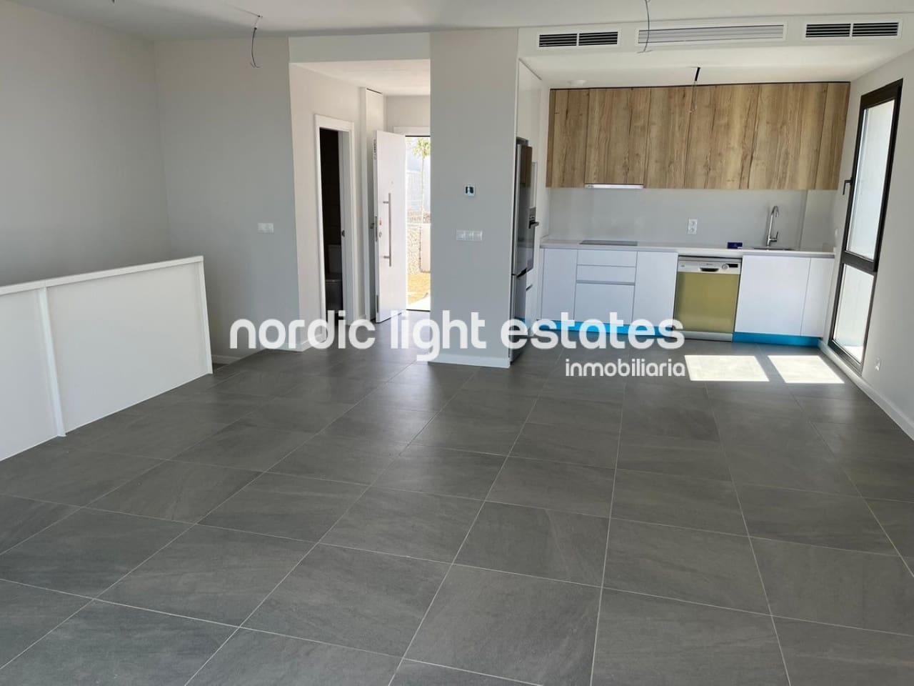 3 sypialnia Dom blizniak na sprzedaż w Miasto Malaga z basenem garażem - 699 000 € (Ref: 9850429)