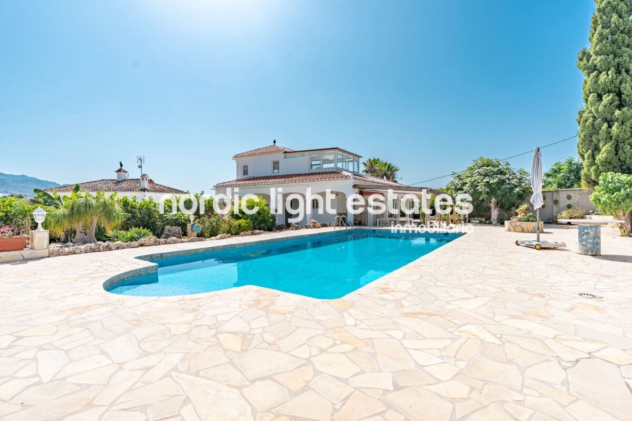 3 camera da letto Villa in vendita in Nerja con piscina garage - 695.000 € (Rif: 9854309)