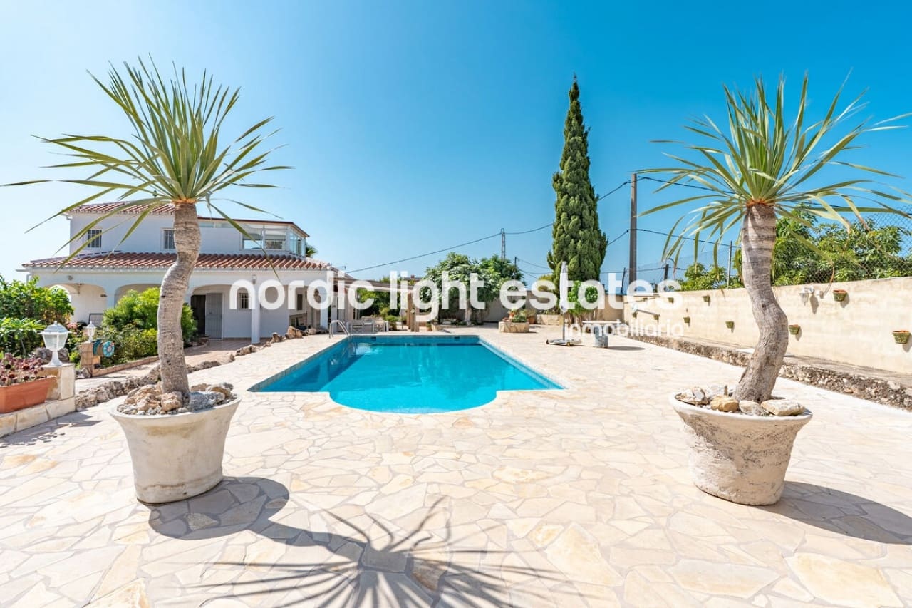 3 camera da letto Villa in vendita in Nerja con piscina garage - 695.000 € (Rif: 9854309)