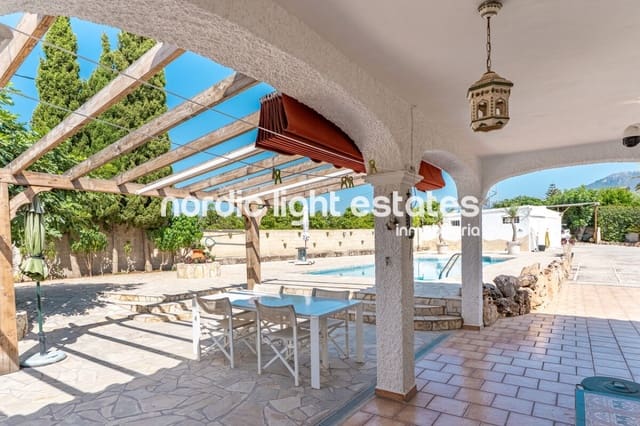 3 camera da letto Villa in vendita in Nerja con piscina garage - 695.000 € (Rif: 9854309)