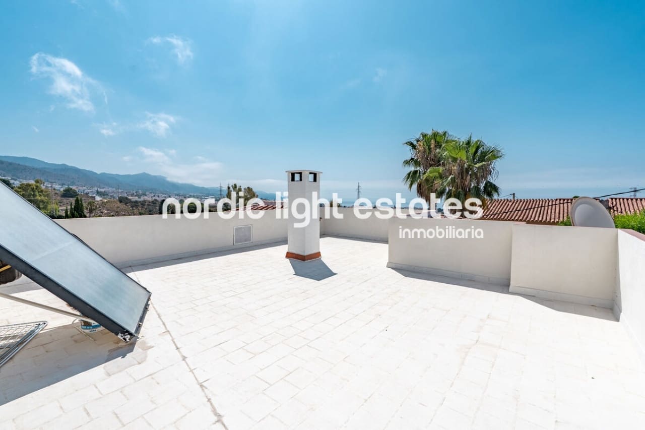 3 camera da letto Villa in vendita in Nerja con piscina garage - 695.000 € (Rif: 9854309)