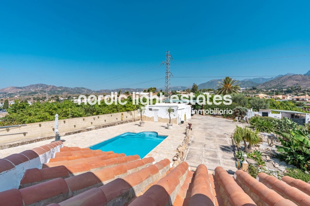3 camera da letto Villa in vendita in Nerja con piscina garage - 695.000 € (Rif: 9854309)