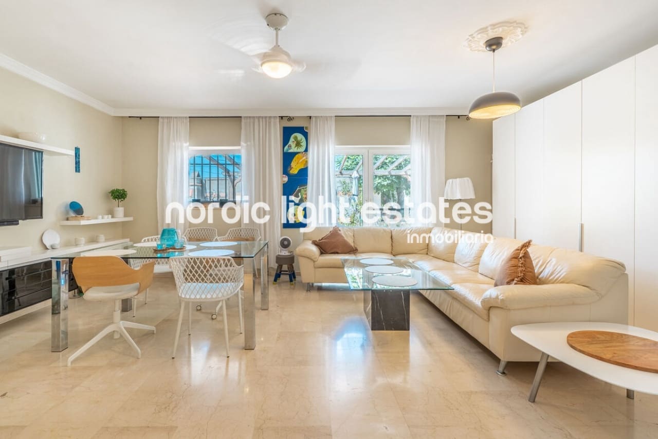 3 camera da letto Villa in vendita in Nerja con piscina garage - 695.000 € (Rif: 9854309)