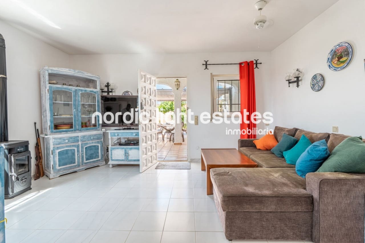 3 camera da letto Villa in vendita in Nerja con piscina garage - 695.000 € (Rif: 9854309)