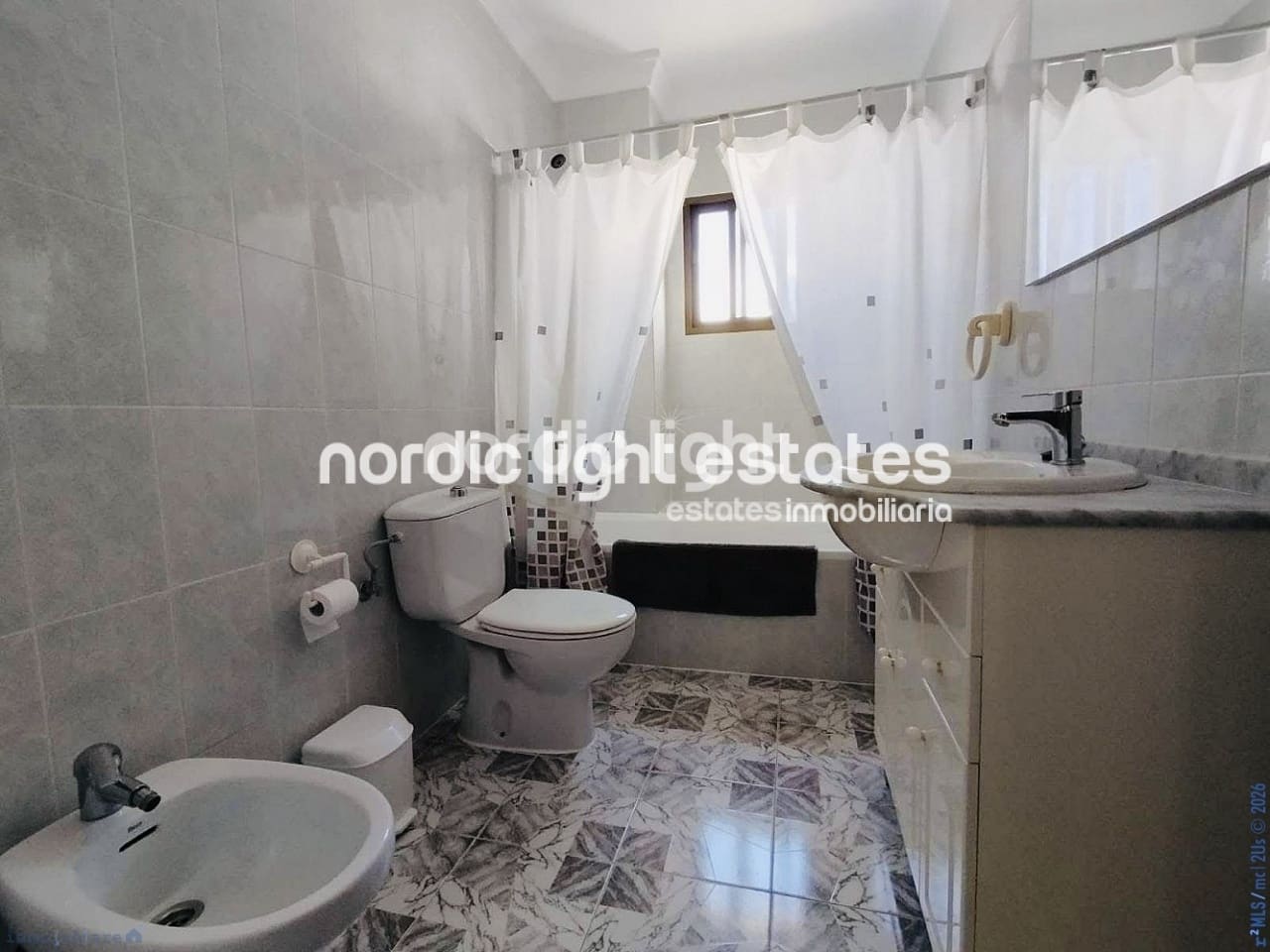 3 slaapkamer Flat te koop in Nerja - € 349.000 (Ref: 9858321)